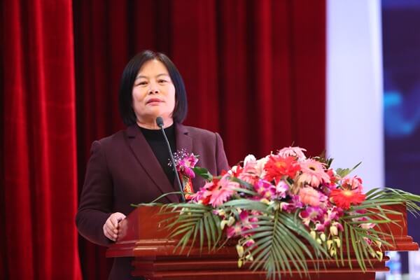 首都經濟貿易大學會計學院院長顧奮玲